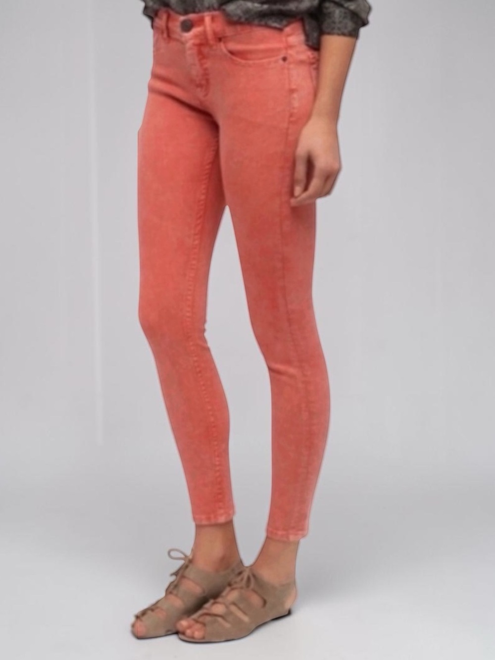 NWT Urban Outfitters BDG Twig Ankle Jeans